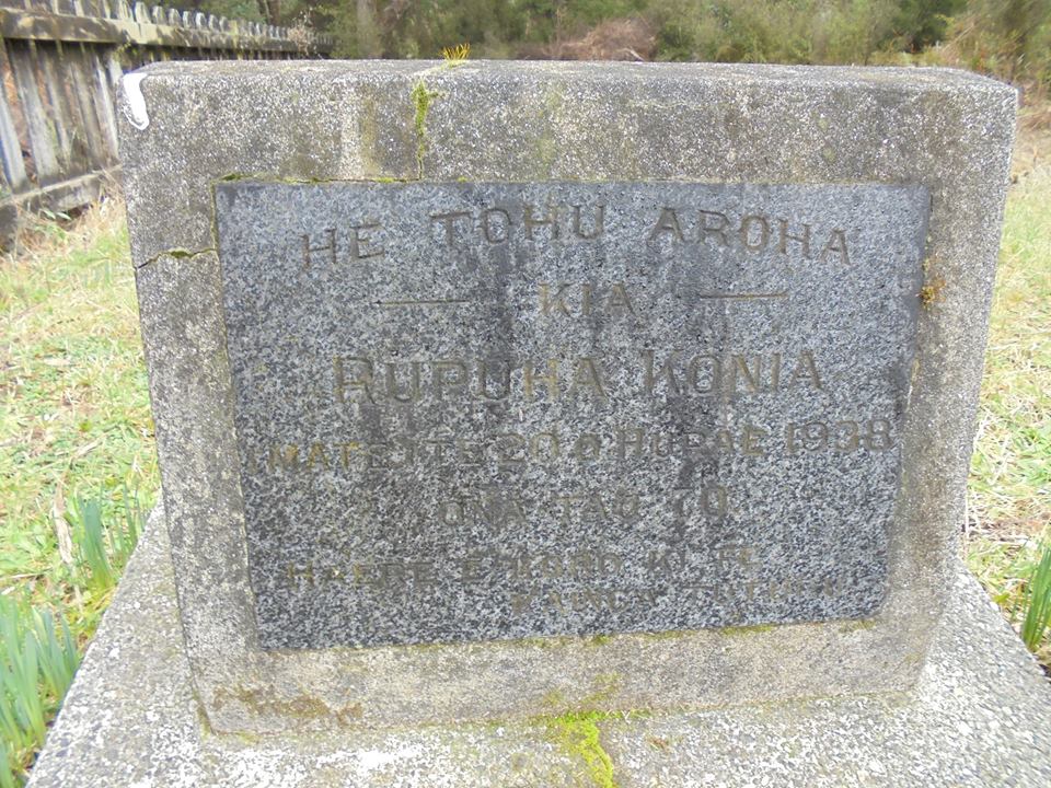 Konia, Rupuha (Headstone)